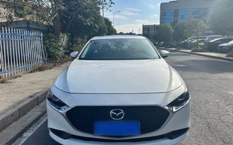 
								Mazda3 Axela 2021 1.5L Automatic Premium Edition full									