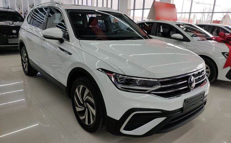 
								Volkswagen Tiguan L 2023 300TSI Automatic 2WD Smart Edition full									
