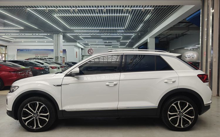 
								Volkswagen T-ROC 2021 280TSI DSG 2WD Comfort Connect Edition full									