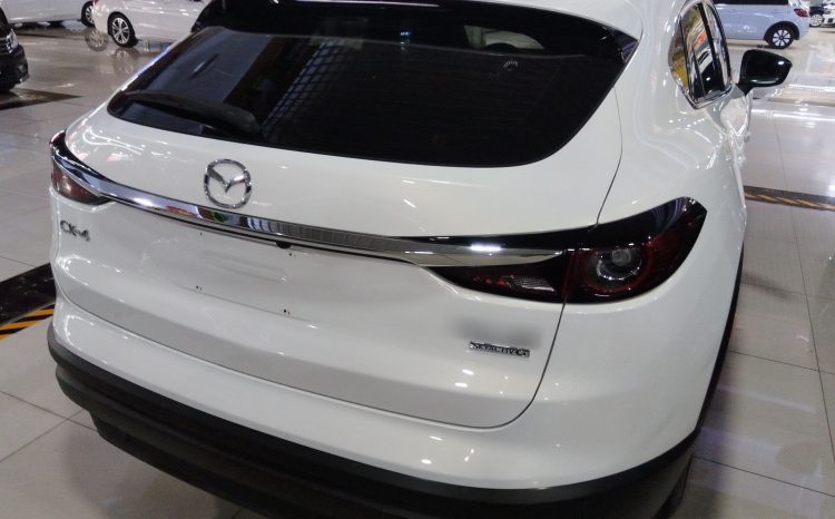 
								Mazda CX-4 2021 2.0L Automatic 2WD Blue Sky Vitality Edition full									
