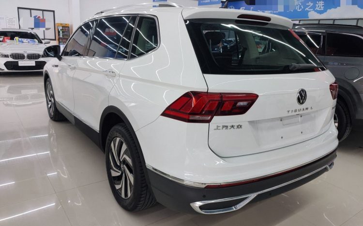 
								Volkswagen Tiguan L 2023 300TSI Automatic 2WD Smart Edition full									