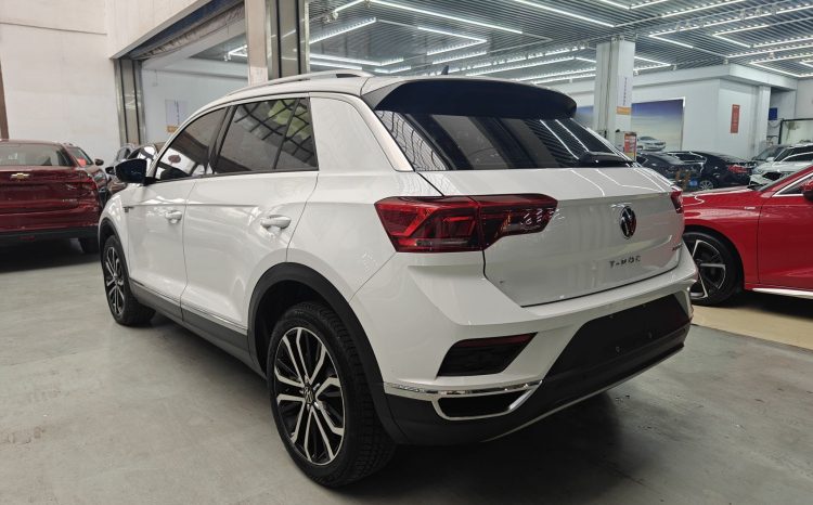 
								Volkswagen T-ROC 2021 280TSI DSG 2WD Comfort Connect Edition full									