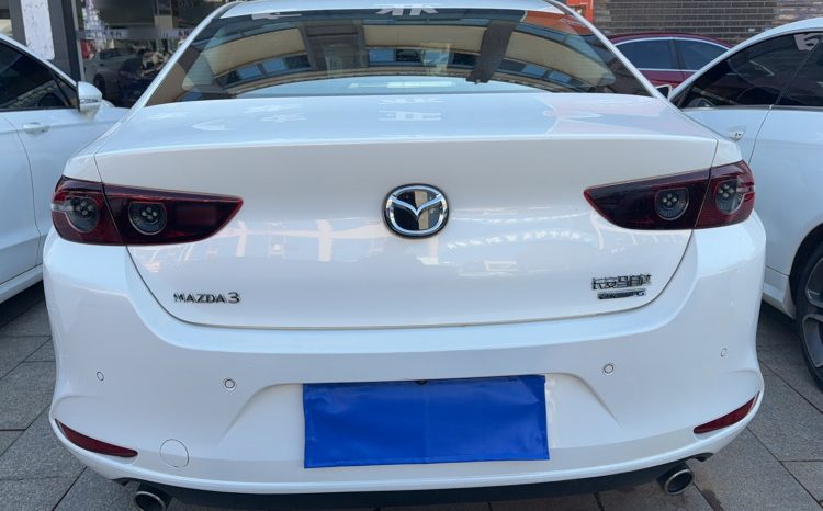 
								Mazda3 Axela 2021 1.5L Automatic Premium Edition full									