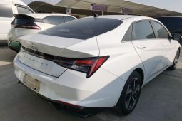 
										Hyundai Elantra 2022 1.5L CVT LUX Premium Edition full									
