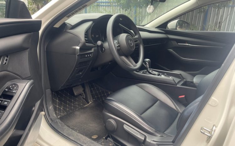 
								Mazda3 Axela 2021 1.5L Automatic Premium Edition full									