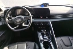 
										Hyundai Elantra 2022 1.5L CVT LUX Premium Edition full									