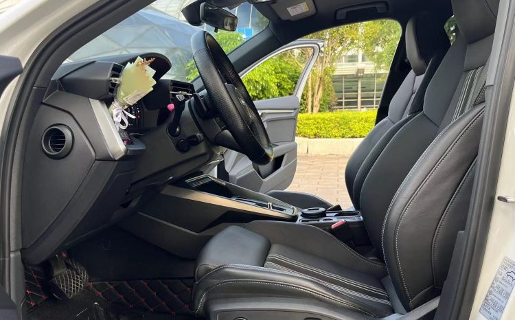 
								Audi A3 2022 A3L Limousine 35 TFSI Sport Style full									