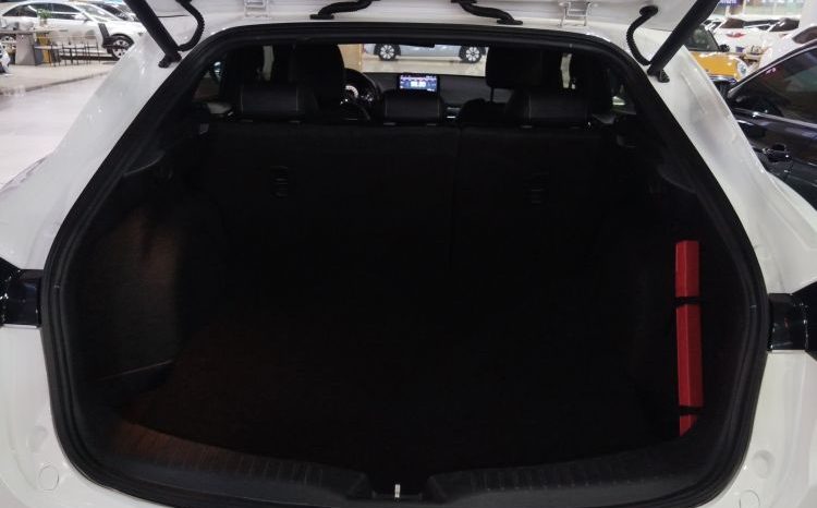 
								Mazda CX-4 2021 2.0L Automatic 2WD Blue Sky Vitality Edition full									