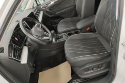 
										Volkswagen Tiguan L 2023 300TSI Automatic 2WD Smart Edition full									