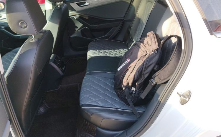 
								Volkswagen Sagitar 2023 300TSI DSG Premium Edition full									