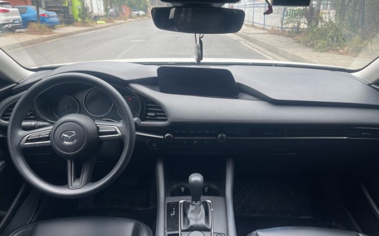 
								Mazda3 Axela 2021 1.5L Automatic Premium Edition full									