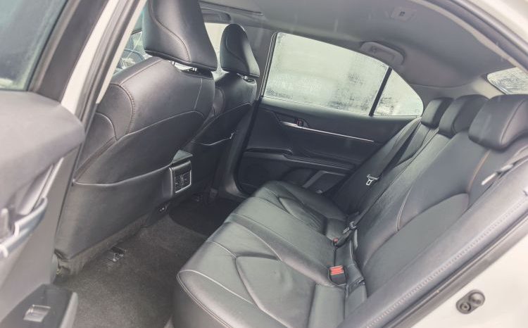 
								Toyota Camry 2021 2.0G Luxury Edition full									