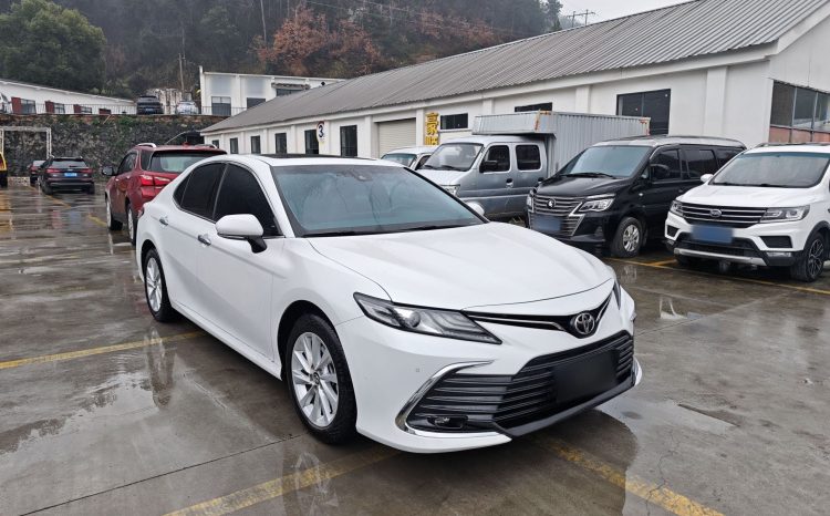 
								Toyota Camry 2021 2.0G Luxury Edition full									