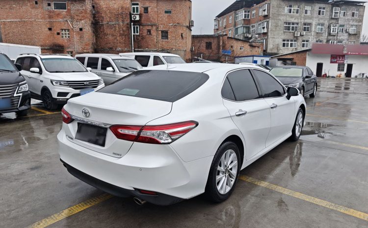 
								Toyota Camry 2021 2.0G Luxury Edition full									