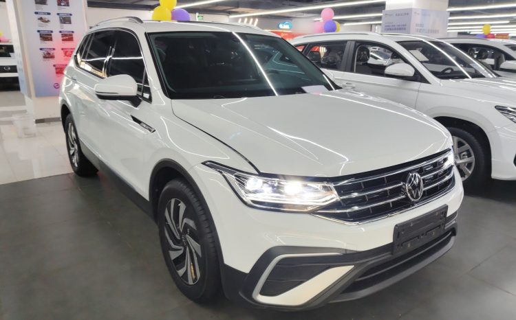 
								Volkswagen Tiguan L 2024 300TSI Automatic Two-Wheel Drive Smart Edition full									