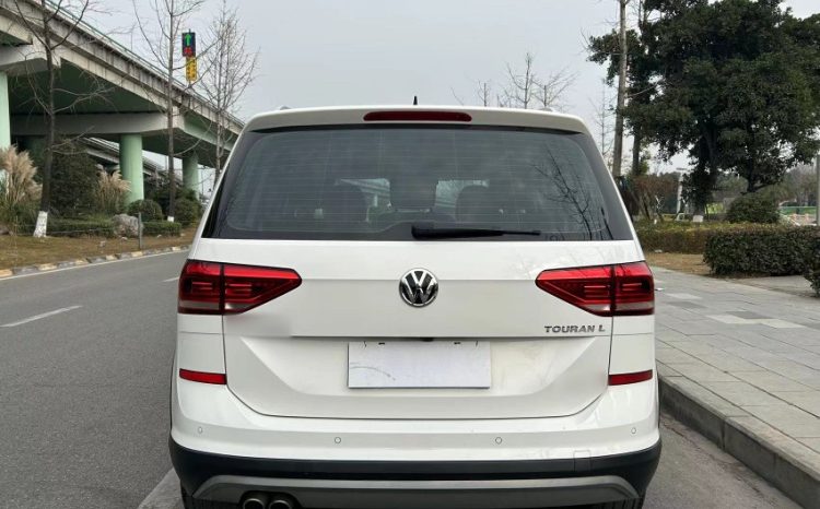 
								Volkswagen Touran L 2021 280TSI DSG Cross Edition (7 мест) full									