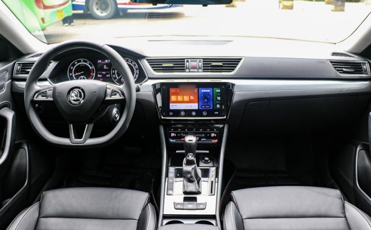
								Skoda Superb 2019 TSI280 DSG Comfort Edition, реальный пробег 73556 км, немецкий среднеразмерный седан full									