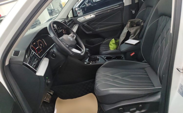 
								Volkswagen Tiguan L 2024 300TSI Automatic Two-Wheel Drive Smart Edition full									