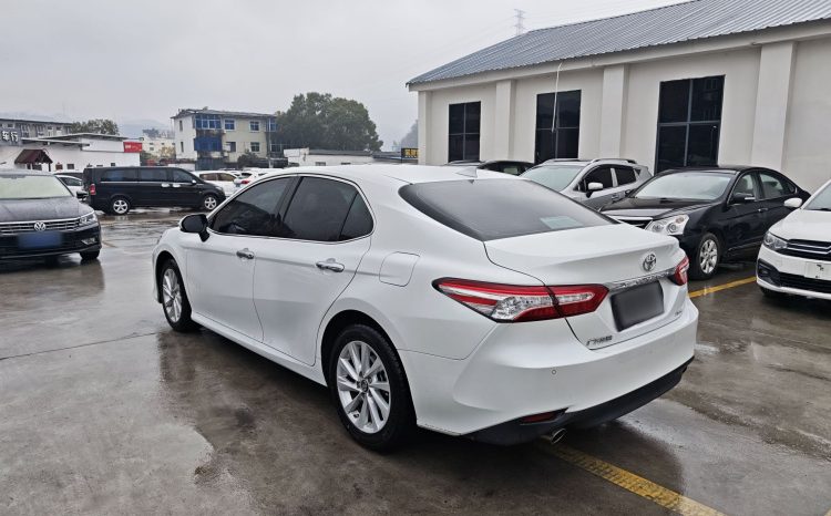 
								Toyota Camry 2021 2.0G Luxury Edition full									