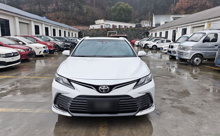 
								Toyota Camry 2021 2.0G Luxury Edition full									