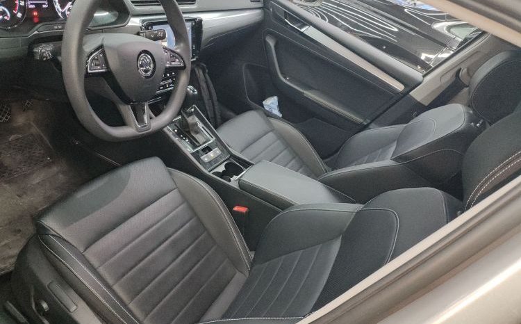 
								Skoda Superb 2019 TSI280 DSG Comfort Edition, реальный пробег 73556 км, немецкий среднеразмерный седан full									