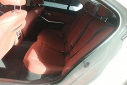 
										BMW 3 Series 2023 325Li M Sport Package — качественный удлинённый заднеприводной премиальный седан для семейной эксплуатации, реальный пробег 26248 км full									