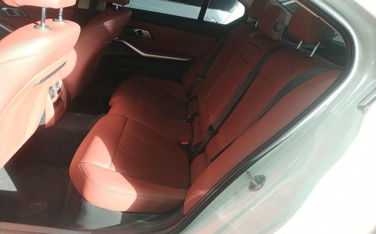 
								BMW 3 Series 2023 325Li M Sport Package — качественный удлинённый заднеприводной премиальный седан для семейной эксплуатации, реальный пробег 26248 км full									