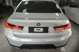
										BMW 3 Series 2023 325Li M Sport Package — качественный удлинённый заднеприводной премиальный седан для семейной эксплуатации, реальный пробег 26248 км full									