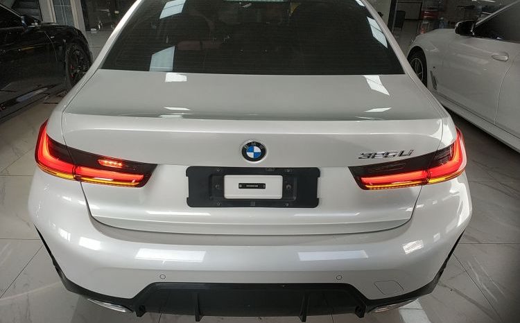 
								BMW 3 Series 2023 325Li M Sport Package — качественный удлинённый заднеприводной премиальный седан для семейной эксплуатации, реальный пробег 26248 км full									