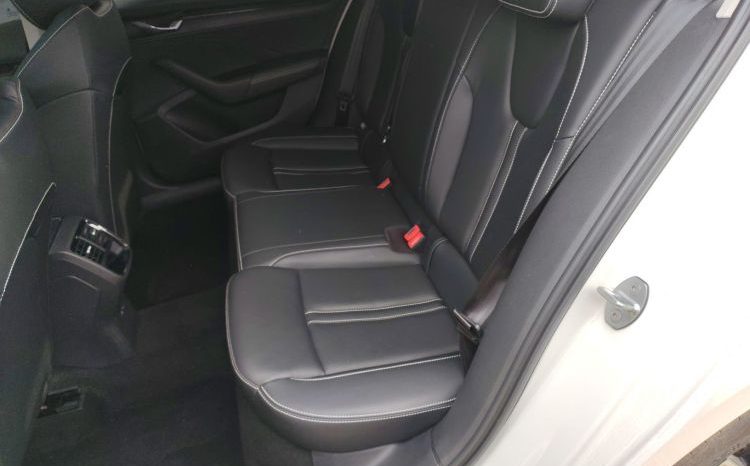 
								Skoda Octavia 2022 PRO TSI280 Premium Edition full									