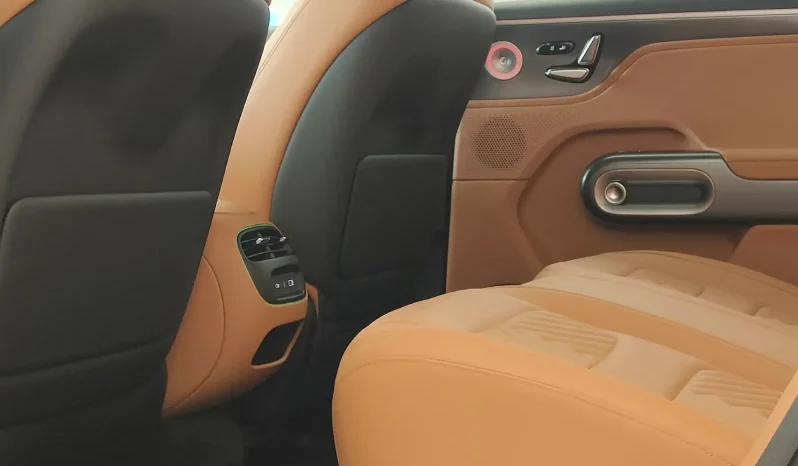 
								Mercedes-Benz smart 2025 Model full									