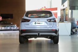 
										Nissan Qashqai 2025 Honor Edition 2.0L CVT Compact SUV full									