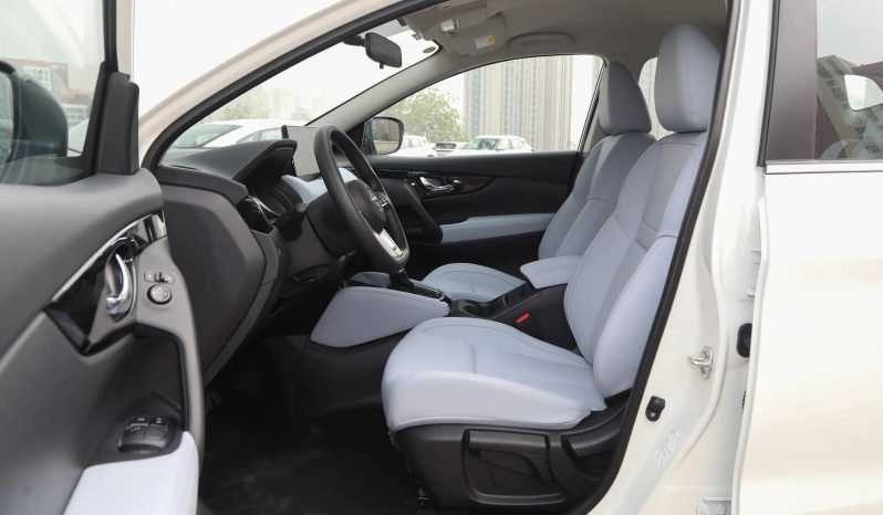 
								Nissan Qashqai 2025 Honor Edition 2.0L CVT Compact SUV full									