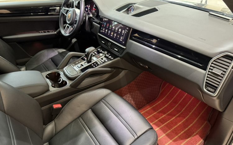 
								Porsche 2019 Cayenne 3.0T — импортный премиальный полноприводный среднебольшой кроссовер б/у, пробег 61482 км, сохранность 9 из 10 full									