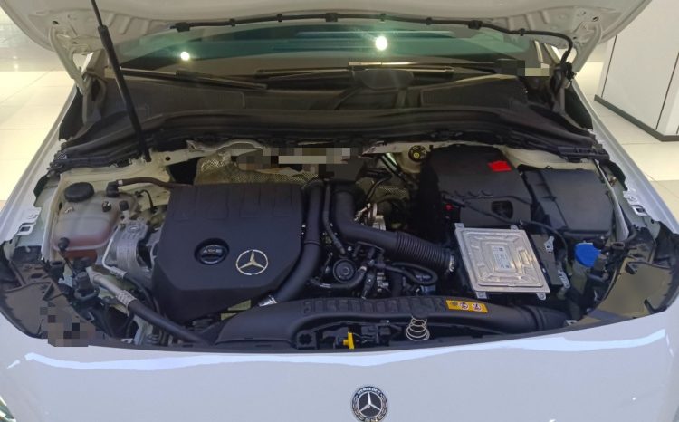 
								Mercedes-Benz B-Class B 200 Dynamic 2020, реальный пробег 66354 км, импортный семейный хэтчбек 90% от нового full									