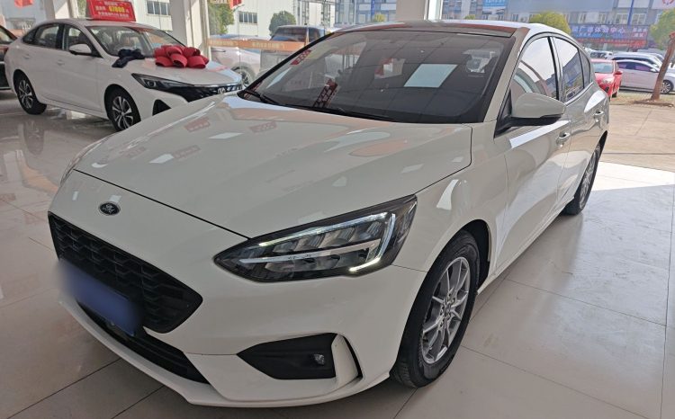 
								Ford Focus 2021 Hatchback EcoBoost 180 Automatic Trend Edition full									