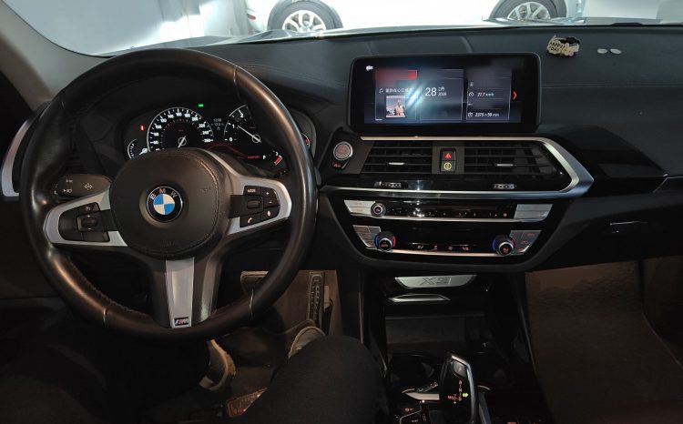 
								BMW X3 2019 xDrive25i M Sport Package, реальный пробег 56900 км, состояние 85% от нового полноприводный премиальный SUV full									