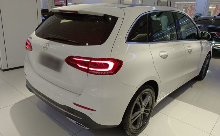 
								Mercedes-Benz B-Class B 200 Dynamic 2020, реальный пробег 66354 км, импортный семейный хэтчбек 90% от нового full									
