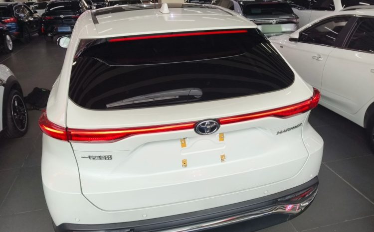 
								Toyota HARRIER 2023 2.0L CVT 2WD Premium Edition full									