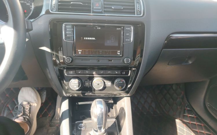 
								Volkswagen Sagitar 2018 280TSI DSG Luxury, реальный пробег 87412 км, немецкий надёжный компактный седан full									