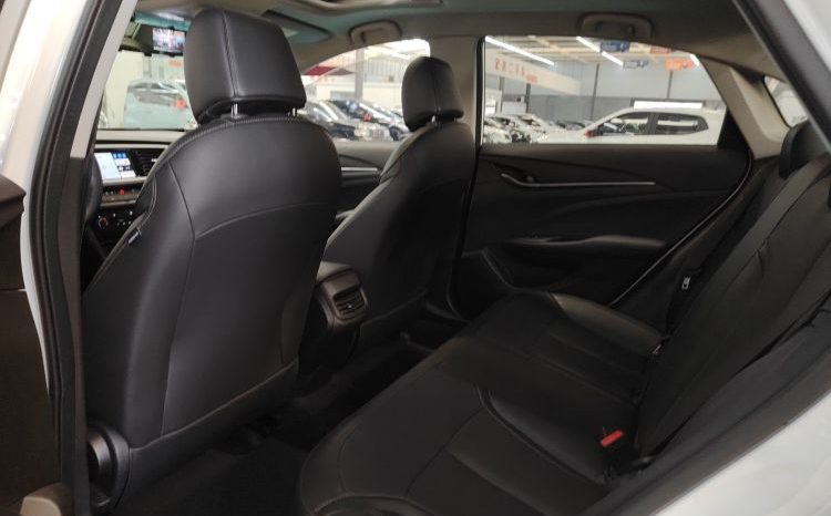 
								Buick Excelle GT 2021 Facelift Classic 1.5L Automatic Elite — надёжный подержанный компактный семейный седан с пробегом 45813 км full									