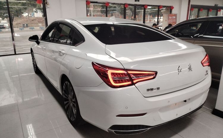
								Hongqi H5 2019 30TD Dynamic Edition — престижный среднеразмерный седан китайского производства, личный автомобиль с реальным пробегом 68729 км full									