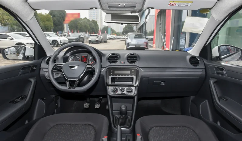 
								2025 Jetta VA3 Facelift 1.5L Manual Entry-level Version — бюджетный компактный седан FAW-Volkswagen Jetta для повседневных поездок full									