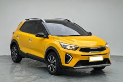Kia Stonic 2021 1.4L CVT Sunroof Model, реальный пробег 49310 км, компактный городской кроссовер 95% от нового