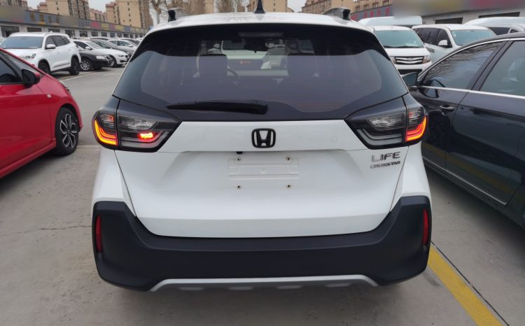 
								Honda LIFE 2021 1.5L CVT CRO-SS Fun Edition, реальный пробег 46410 км, городской автомобиль 90% от нового full									