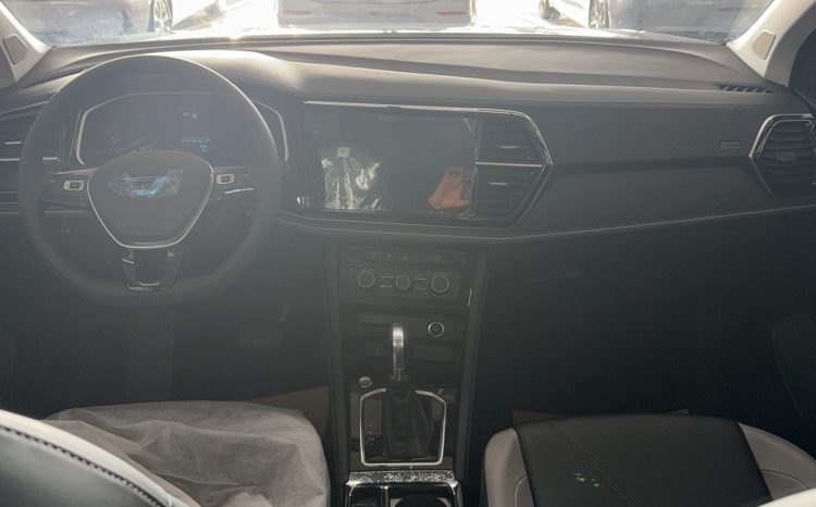 
								Jetta VS5 Enjoy Edition 2024, реальный пробег 12469 км, основная часть кузова сохранила заводскую лакокрасочную покраску full									