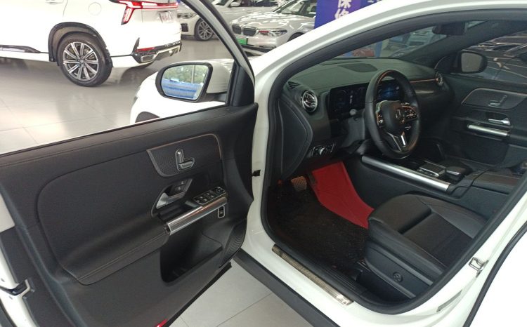 
								Mercedes-Benz GLA 180 2020 год — премиальный городской б/у кроссовер с пробегом 56129 км, состояние 9 из 10 full									
