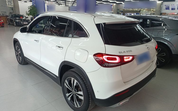
								Mercedes-Benz GLA 180 2020 год — премиальный городской б/у кроссовер с пробегом 56129 км, состояние 9 из 10 full									