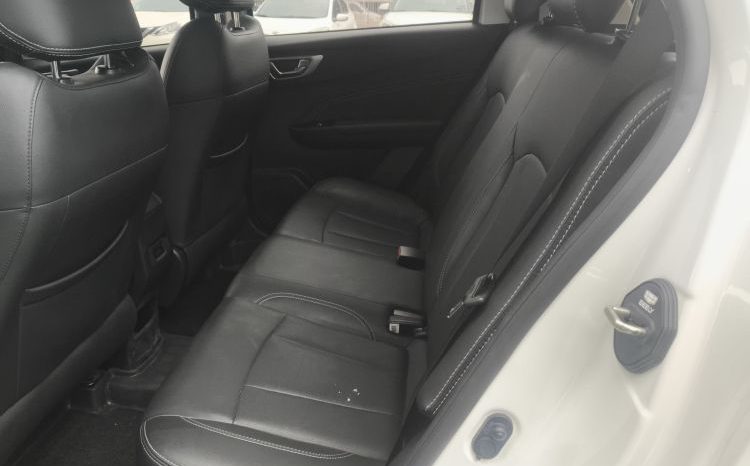 
								Geely Vision X3 2020 1.5L CVT Premium Edition, реальный пробег 122000 км, бюджетный кроссовер 90% от нового full									