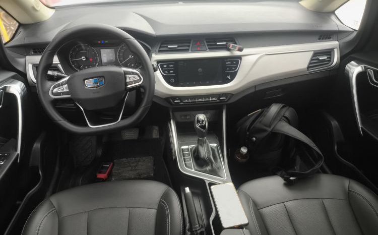 
								Geely Vision X3 2020 1.5L CVT Premium Edition, реальный пробег 122000 км, бюджетный кроссовер 90% от нового full									